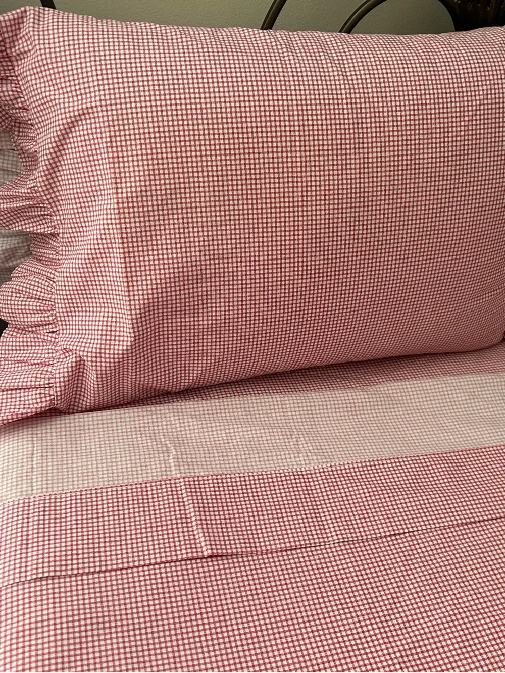 Wamsutta Classic Red Gingham Ruffled Pillowcase and Sheet Set
